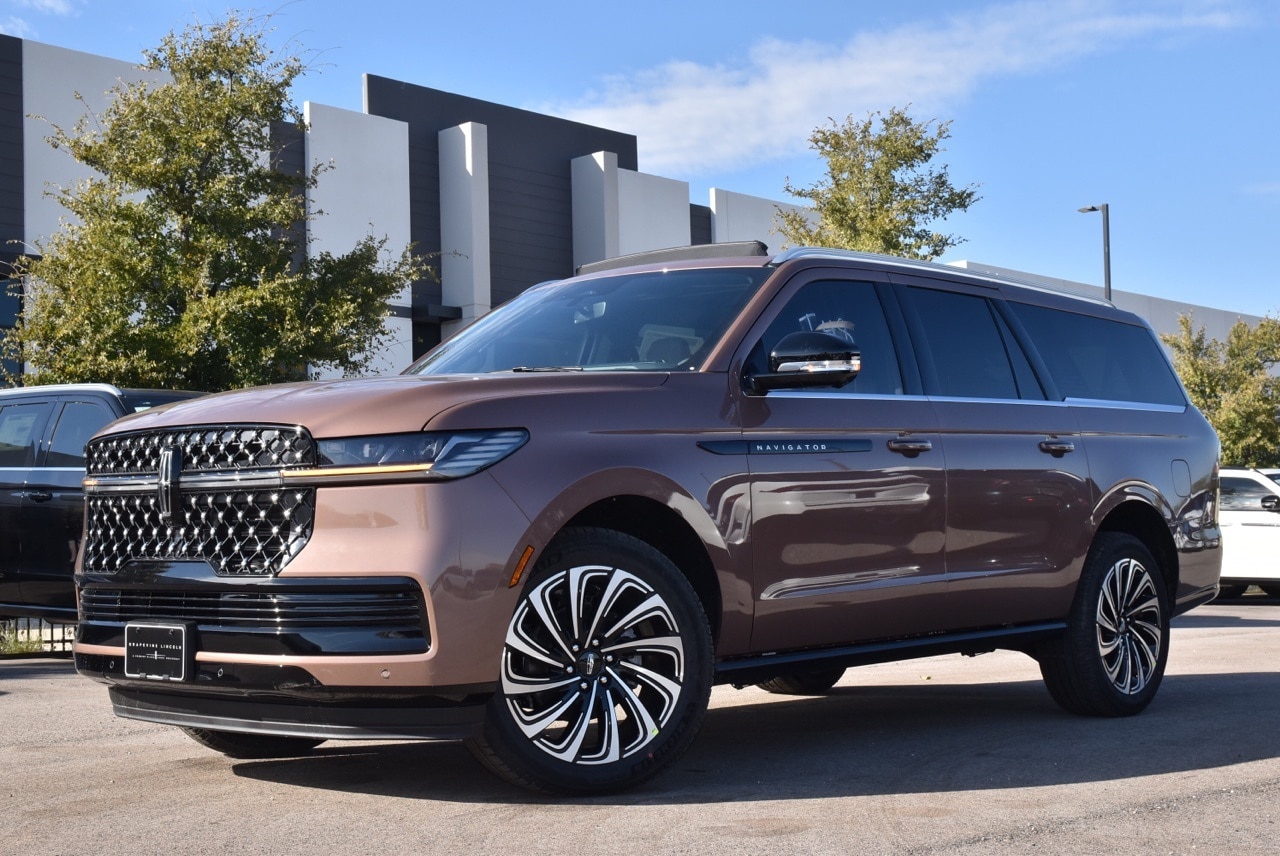 2025 Lincoln Navigator Black Label L's photo