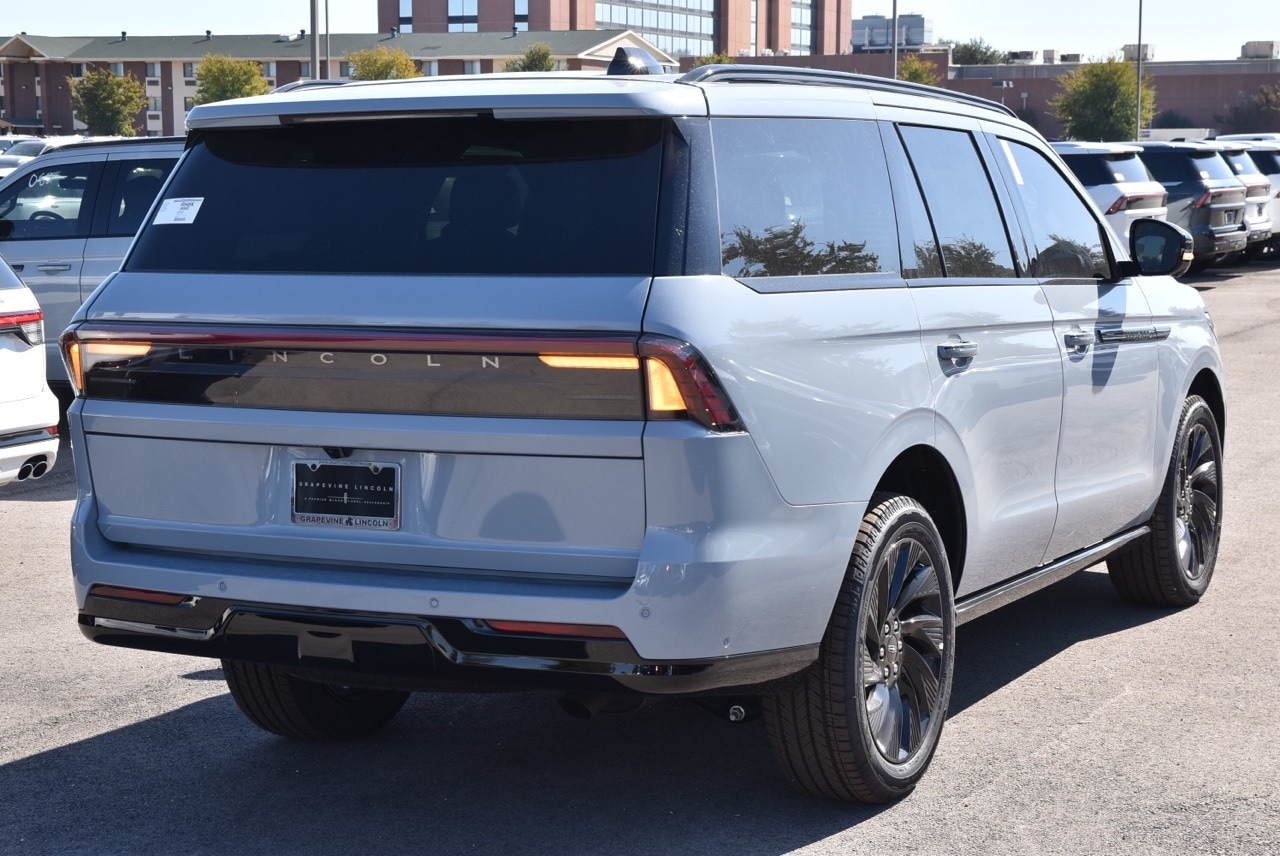 2025 Lincoln Navigator Reserve - Photo 7