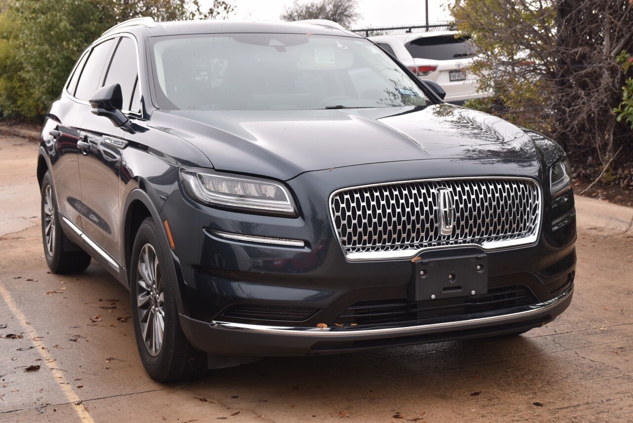 2022 Lincoln Nautilus Standard photo 3