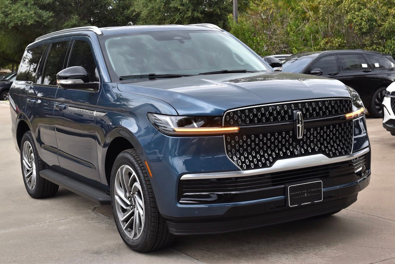 New 2027 Lincoln Navigator Premiere SUV