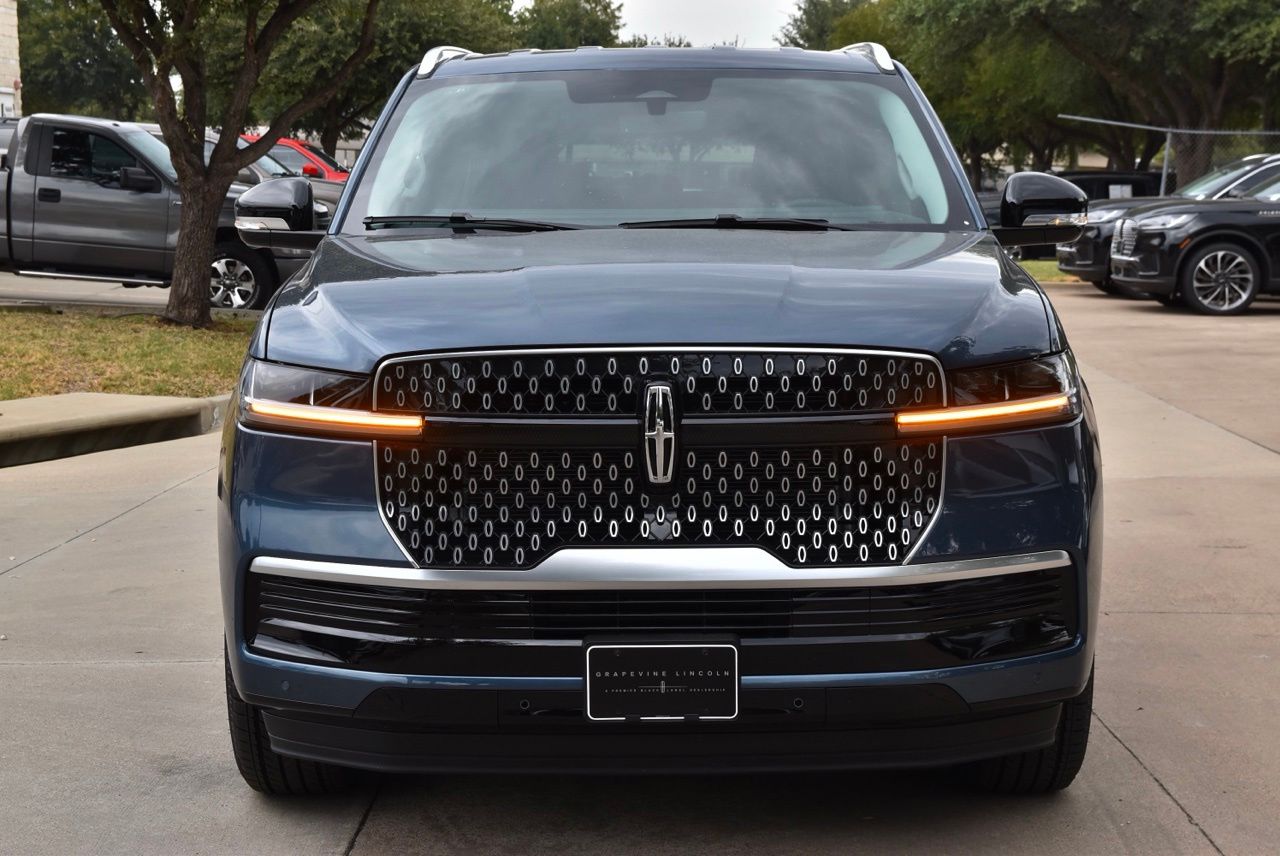 New 2027 Lincoln Navigator Premiere SUV