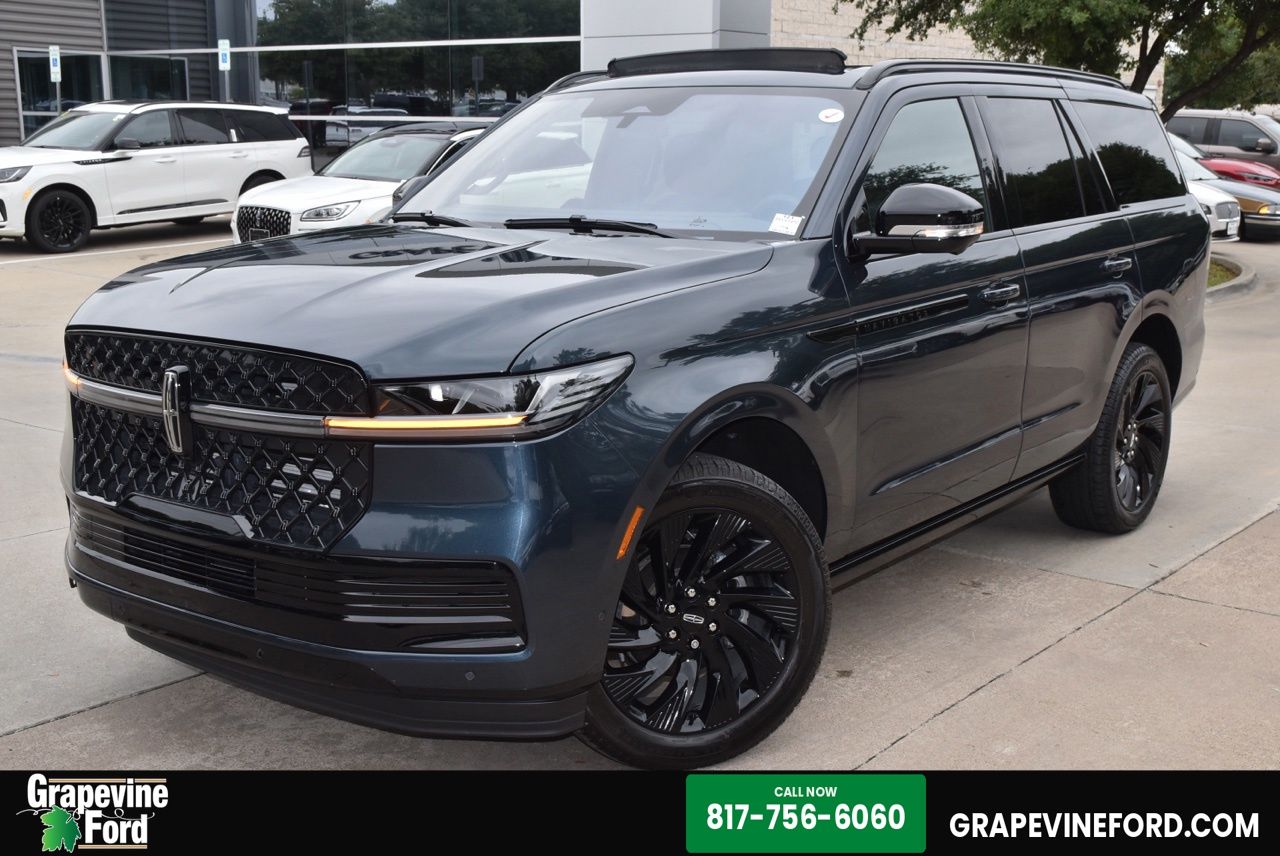 2025 Lincoln Navigator Reserve 4WD's photo