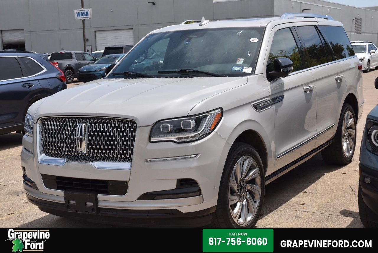 Certified Pre-Owned 2024 Lincoln Navigator Premiere