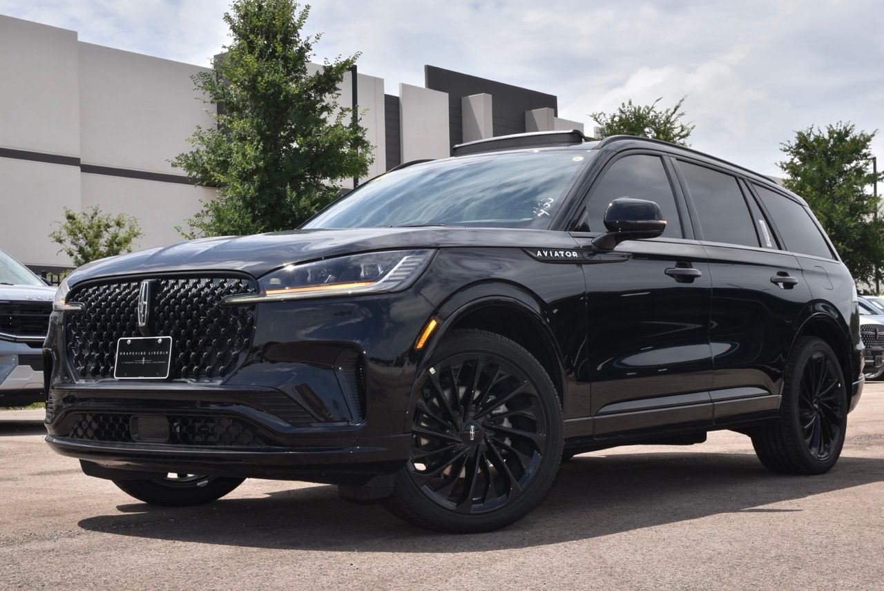 2026 Lincoln Aviator Reserve AWD's photo
