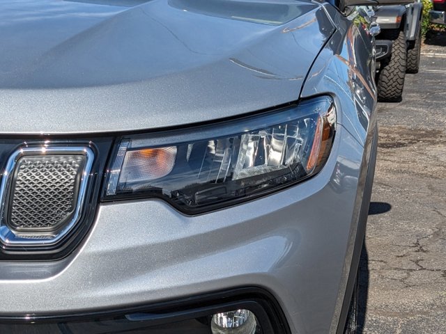 2022 Jeep Compass Limited 9