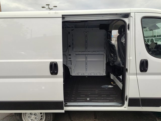 2024 Ram Promaster Cargo Van Tradesman 12