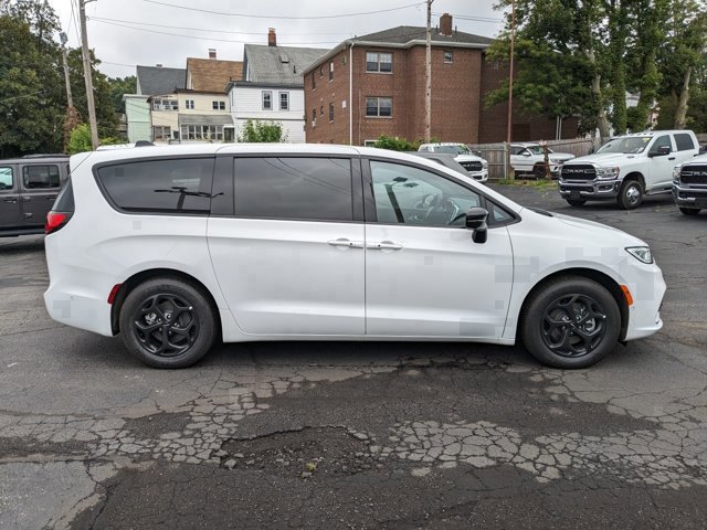 2024 Chrysler Pacifica Hybrid S Appearance Pkg 2