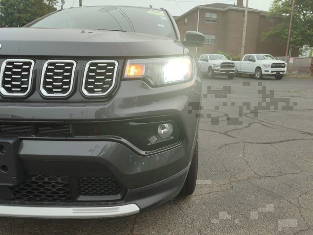 2024 Jeep Compass Limited 9