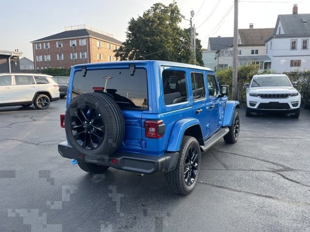 2024 Jeep Wrangler 4xe Sahara 3