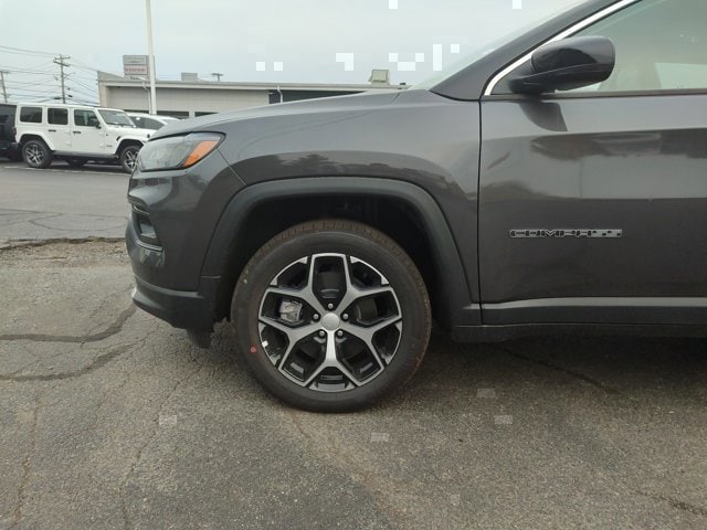 2024 Jeep Compass Limited 5