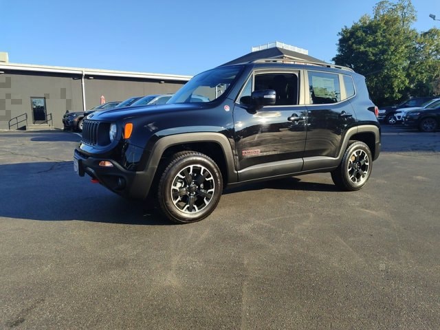 2023 Jeep Renegade Trailhawk 1