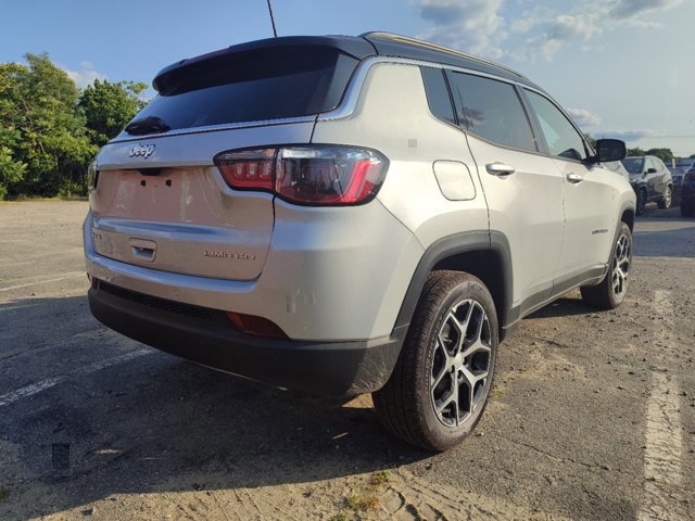 2024 Jeep Compass Limited 3