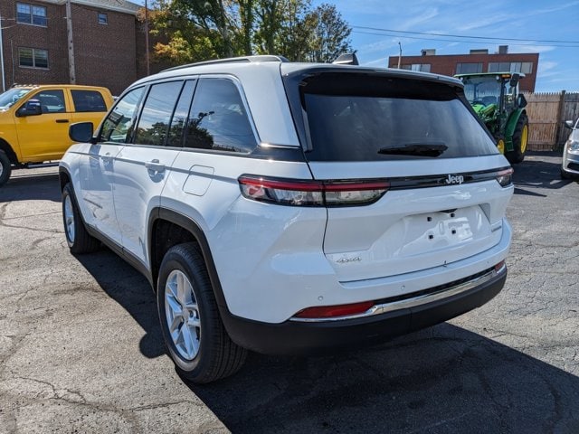 2025 Jeep Grand Cherokee Laredo X 5