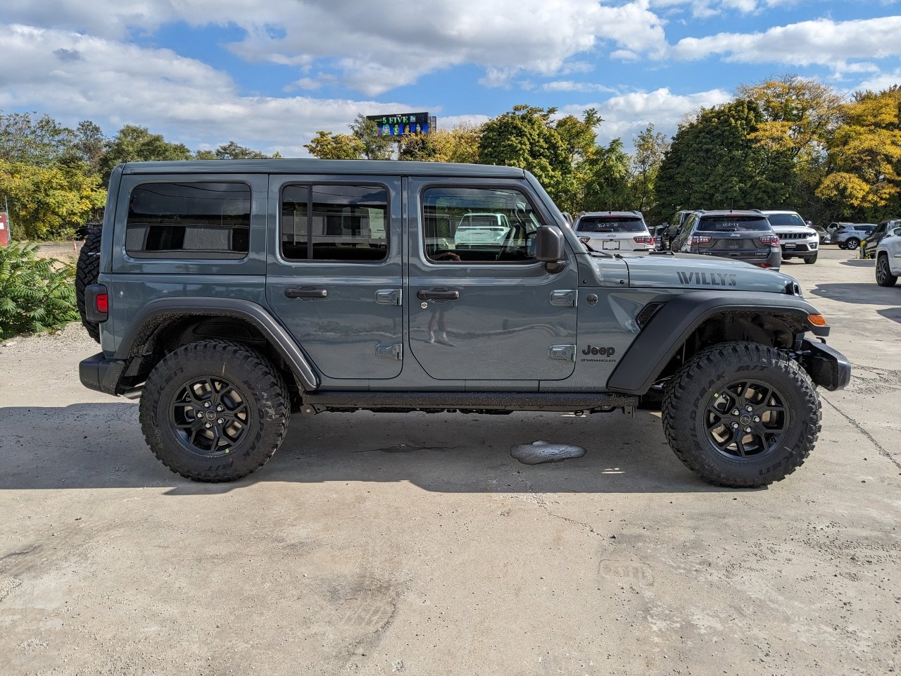 2024 Jeep Wrangler Willys 2