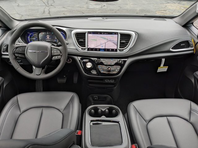 2024 Chrysler Pacifica Hybrid S Appearance Pkg 17