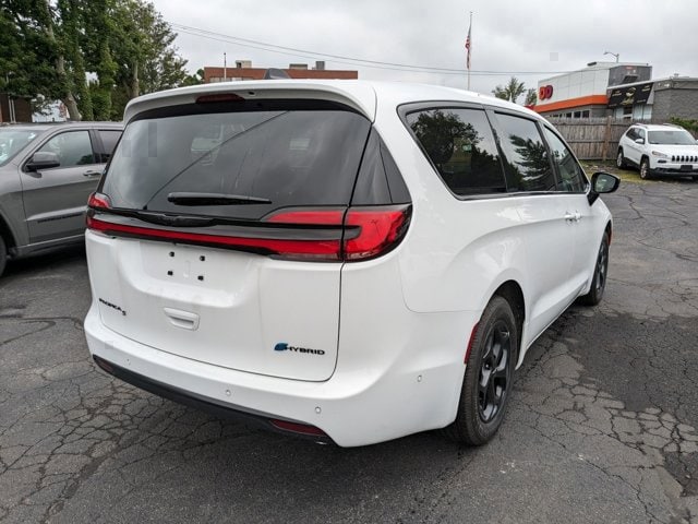 2024 Chrysler Pacifica Hybrid S Appearance Pkg 3