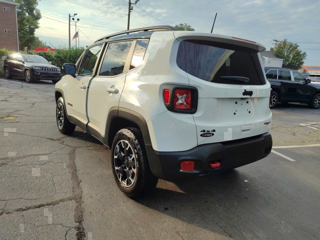 2023 Jeep Renegade Trailhawk 3