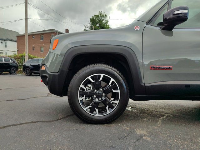 2023 Jeep Renegade Trailhawk 14