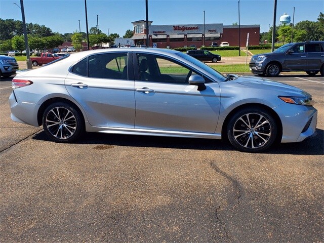 2018 Toyota Camry L photo 4