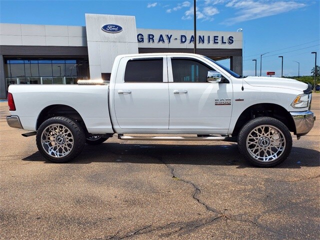 2016 Ram 2500 SLT photo 3