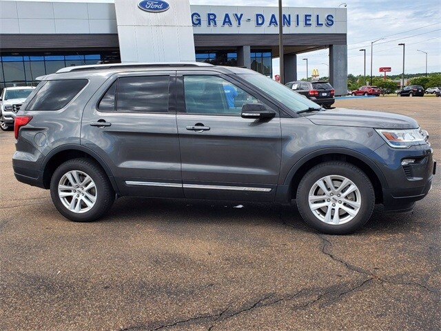 2018 Ford Explorer XLT photo 2