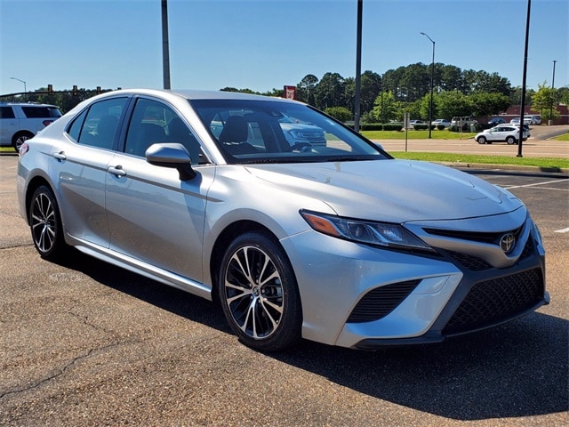 Used 2018 Toyota Camry SE with VIN JTNB11HK1J3051696 for sale in Brandon, MS