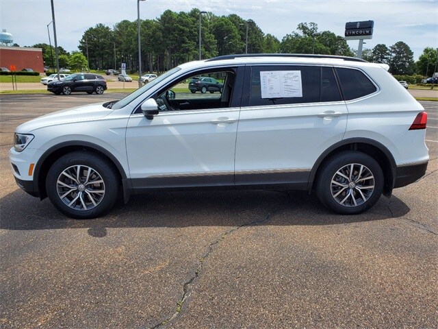 2020 Volkswagen Tiguan SE photo 4