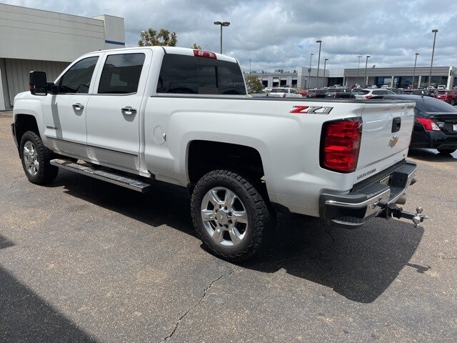 2018 Chevrolet Silverado 2500HD LTZ photo 3