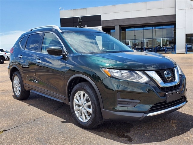 Used 2018 Nissan Rogue SV with VIN 5N1AT2MV1JC826591 for sale in Brandon, MS