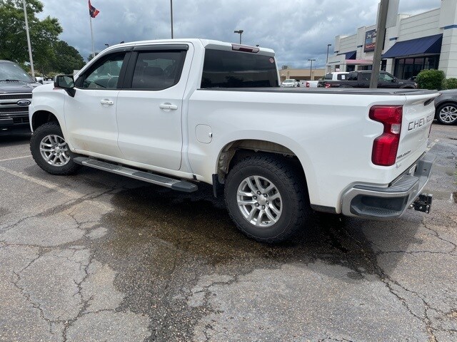 2019 Chevrolet Silverado 1500 LT photo 3
