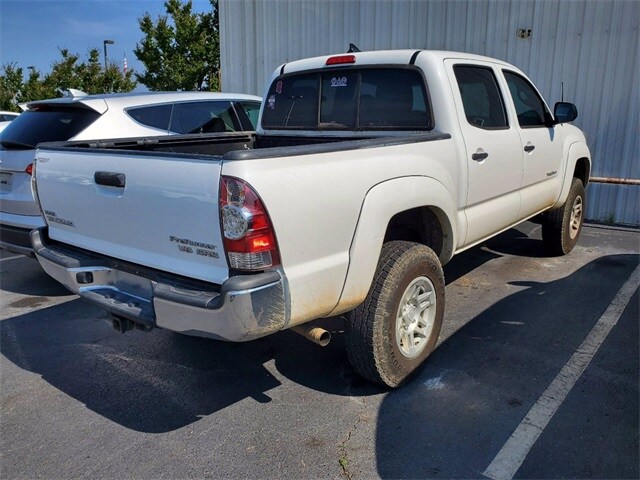 2015 Toyota Tacoma PreRunner photo 2