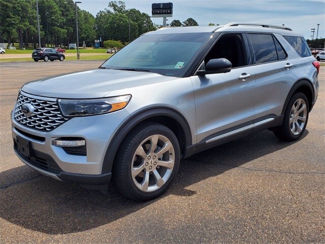 2020 Ford Explorer Platinum photo 4