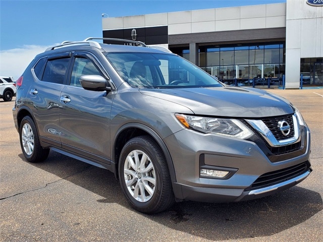 Used 2017 Nissan Rogue SV with VIN JN8AT2MTXHW144227 for sale in Brandon, MS