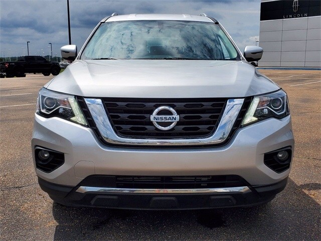 2019 Nissan Pathfinder SV photo 3