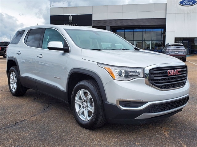 Used 2018 GMC Acadia SLE-1 with VIN 1GKKNKLAXJZ121243 for sale in Brandon, MS