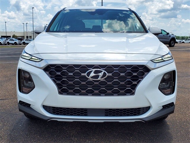 2020 Hyundai Santa Fe SE photo 3