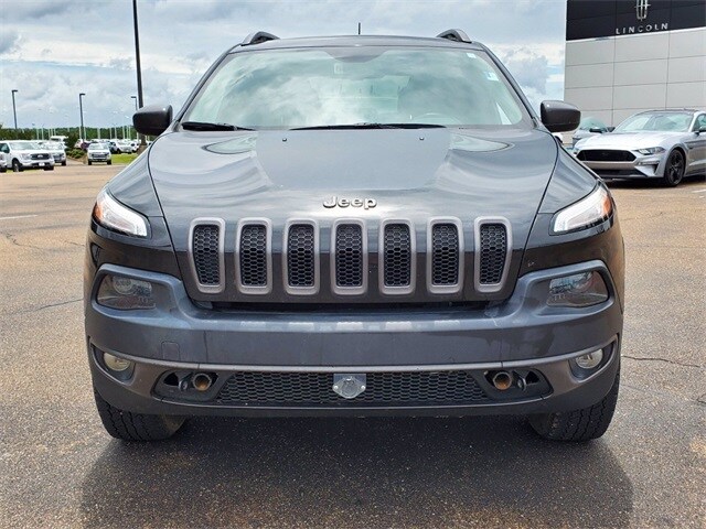2016 Jeep Cherokee Trailhawk photo 3