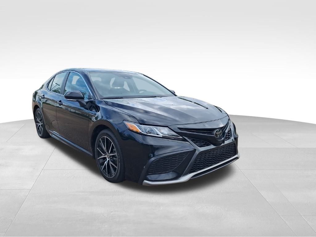 2024 Toyota Camry SE photo 3