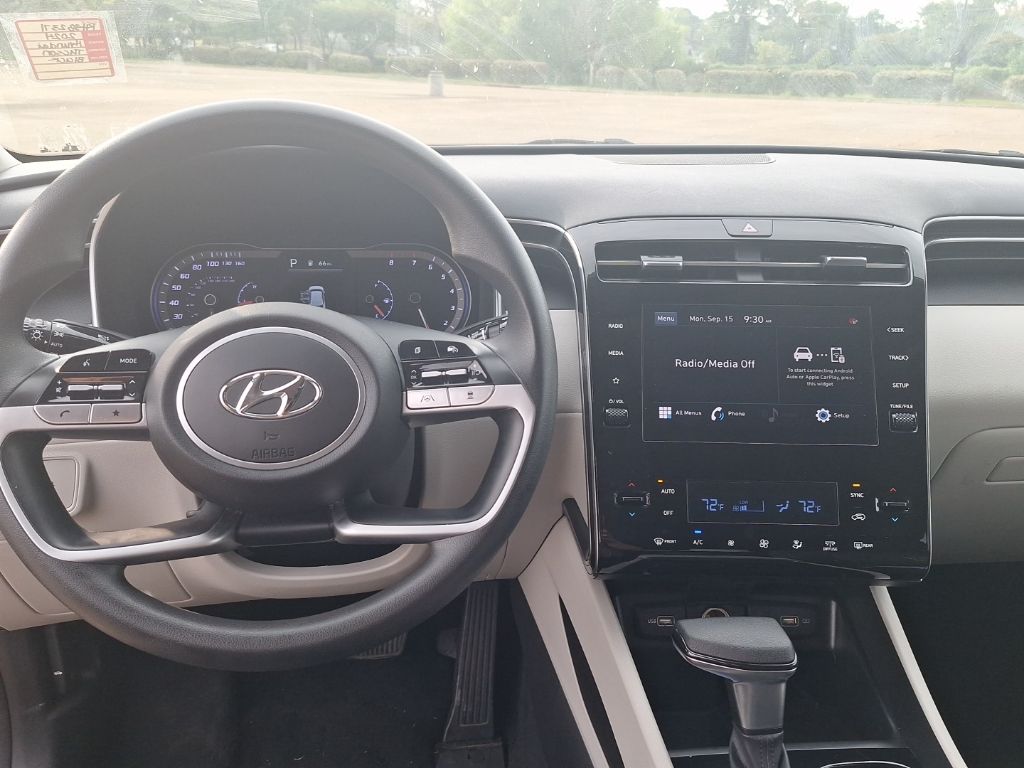 2024 Hyundai Tucson SEL photo 2
