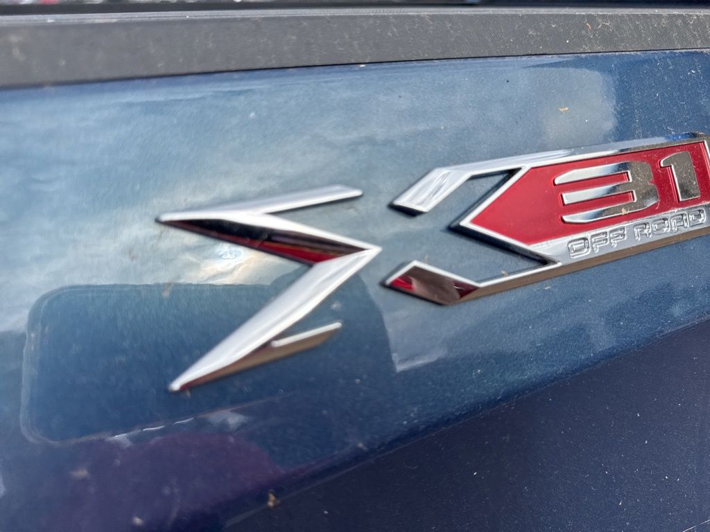 2024 Gmc Sierra 1500 SLT photo 3