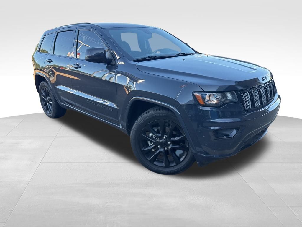 2018 Jeep Grand Cherokee Altitude photo 2