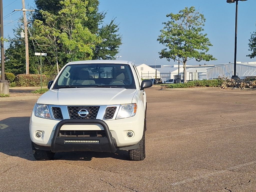 2020 Nissan Frontier Crew Cab SV photo 3