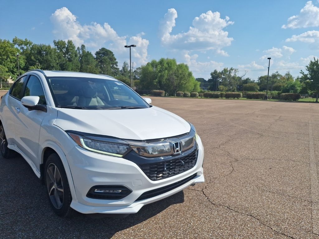 2019 Honda HR-V Touring photo 4