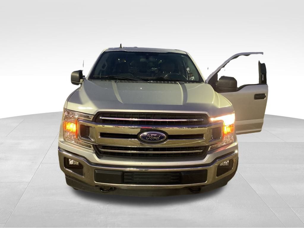 2019 Ford F-150 XLT photo 2