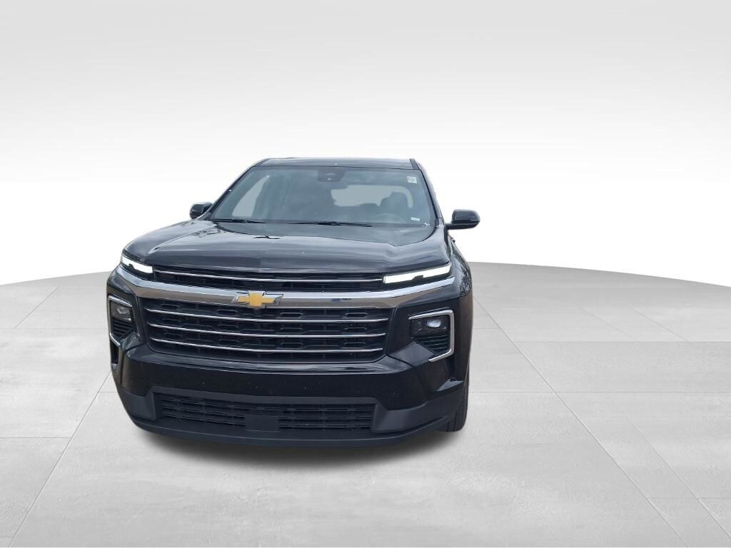 Used 2025 Chevrolet Traverse LT SUV