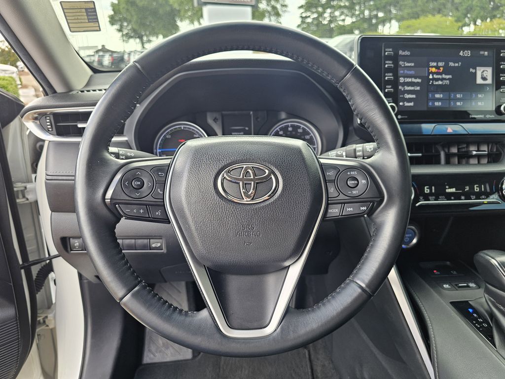2021 Toyota Venza LE photo 2