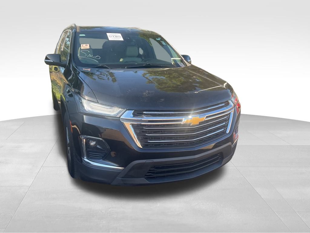 2022 Chevrolet Traverse Leather photo 2