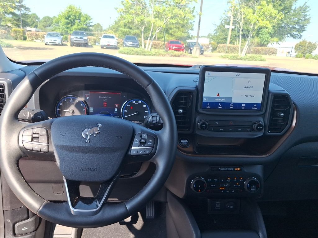 2024 Ford Bronco Sport Outer Banks photo 2