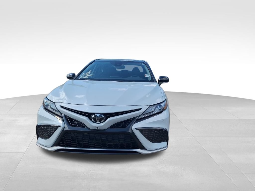 2021 Toyota Camry XSE V6 photo 3