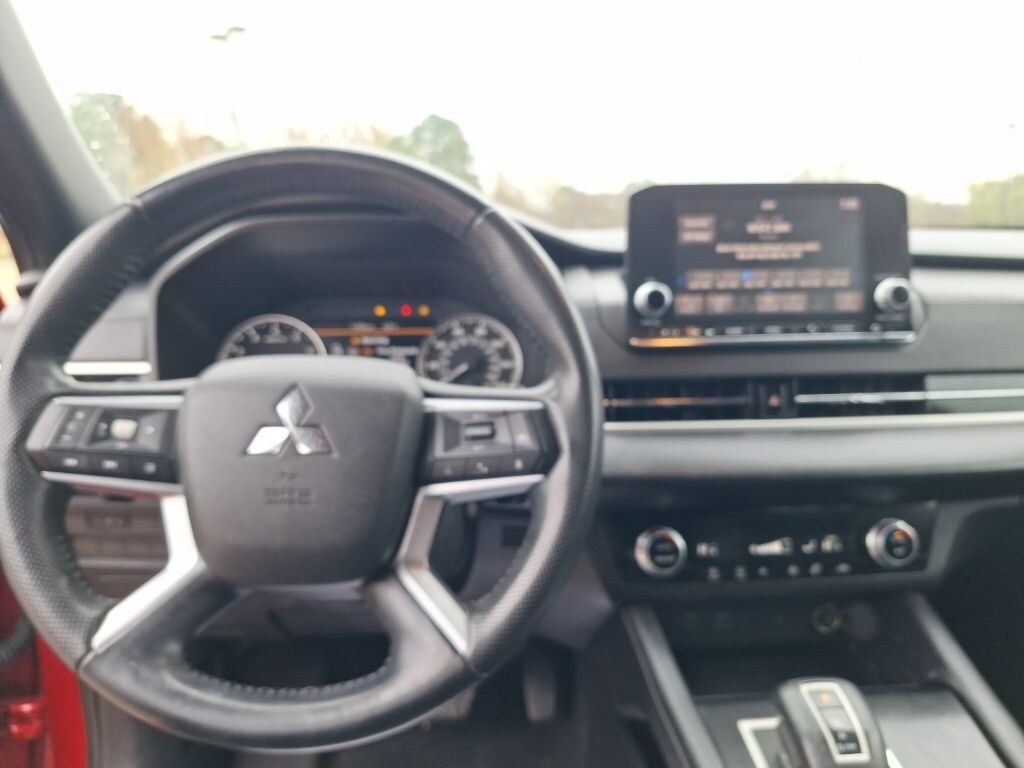 Used 2022 Mitsubishi Outlander SE SUV